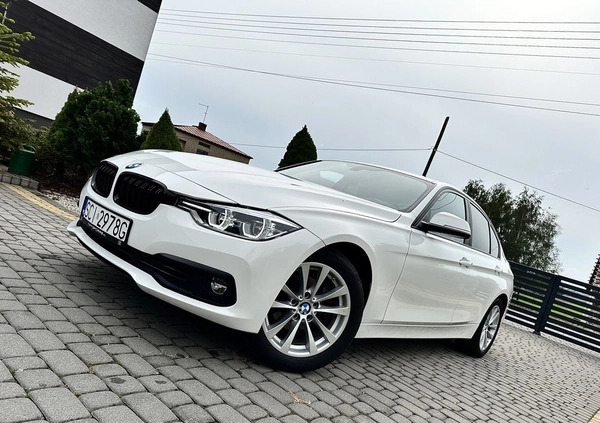 BMW Seria 3 cena 96000 przebieg: 30000, rok produkcji 2018 z Tomaszów Mazowiecki małe 562